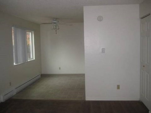 Carleton Terrace Apartments Dinning Area