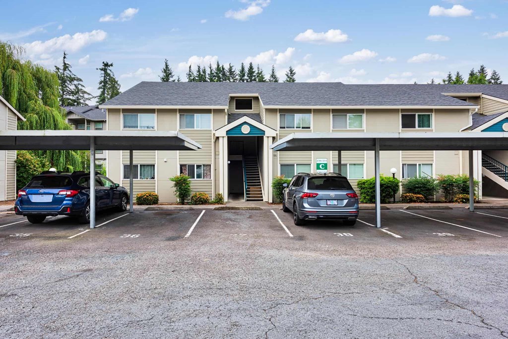 Cedar Grove Apartments Parking Lot