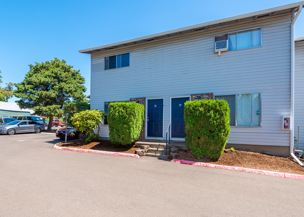 Clark Apartments Vancouver, WA Exterior Building