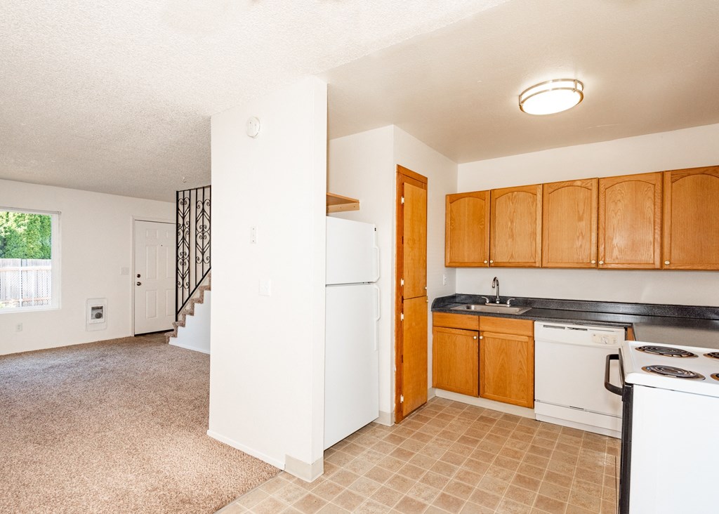 Clark Apartments Vancouver, WA Kitchen