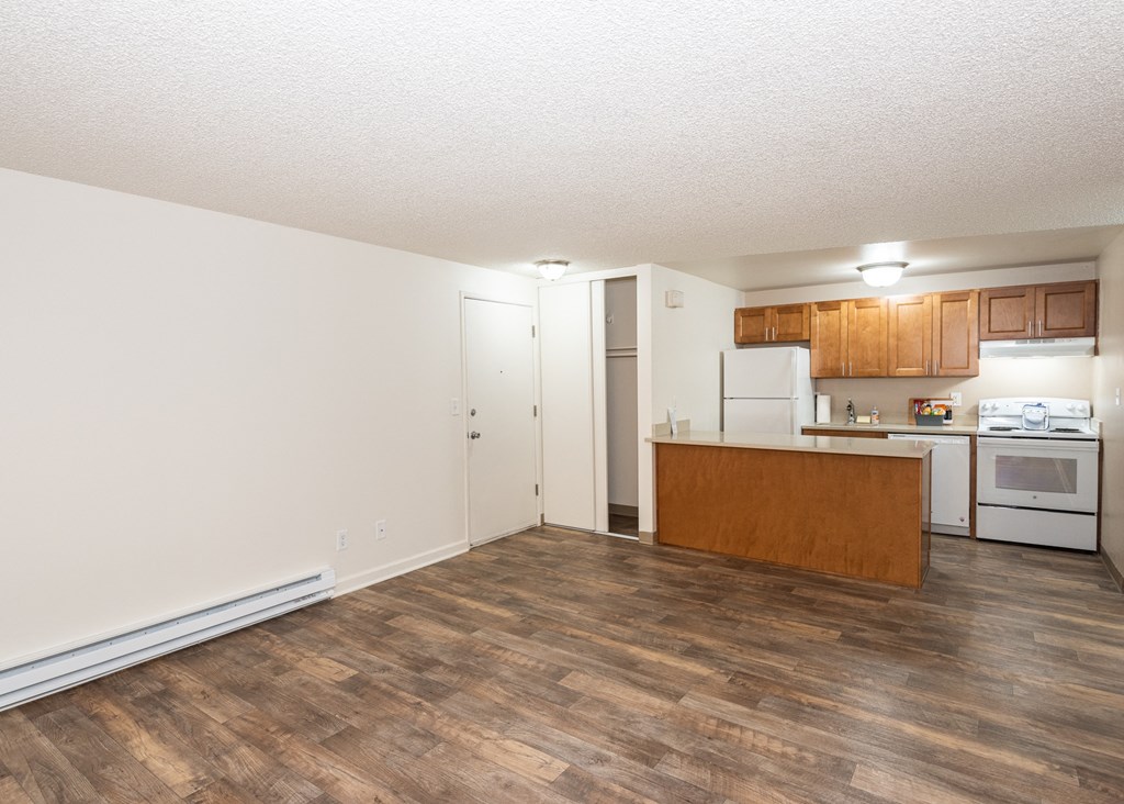 Creekside Commons Apartments Living Room