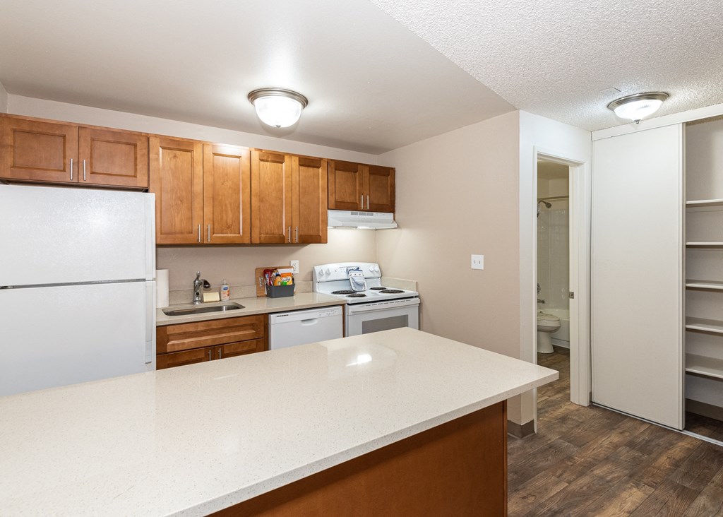 Creekside Commons Apartments Kitchen
