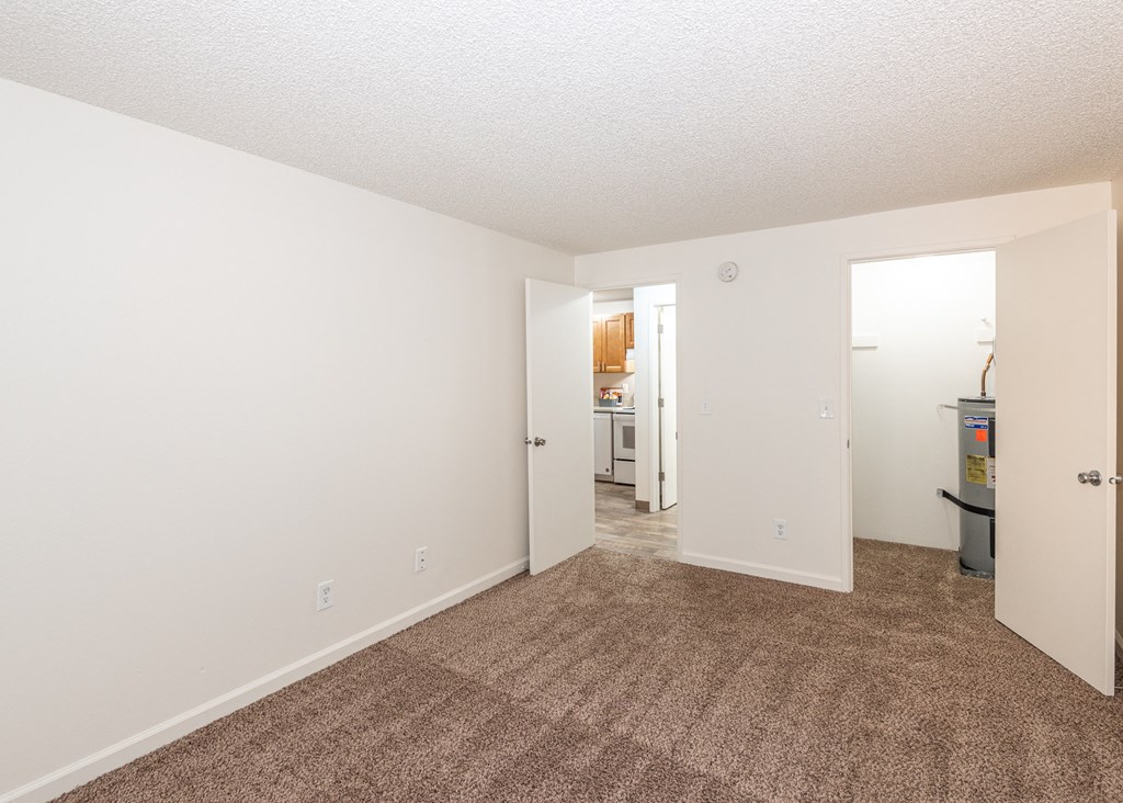 Creekside Commons Apartments Bedroom