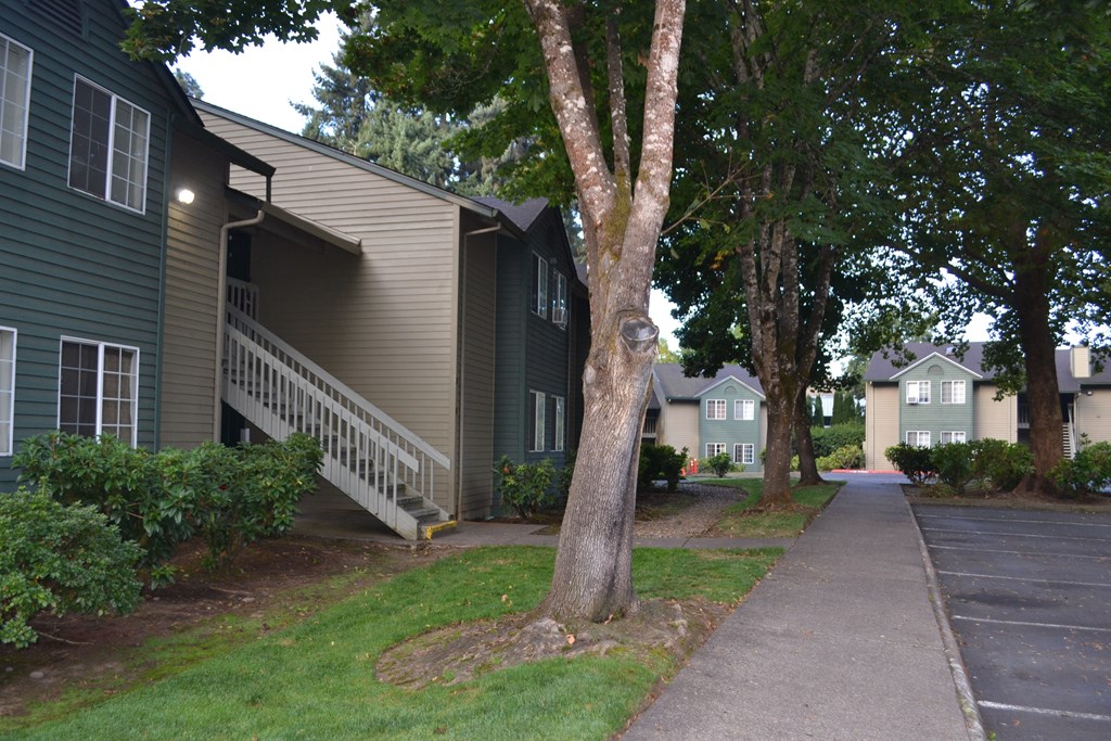 London Pointe Apartments - Tualatin, Oregon