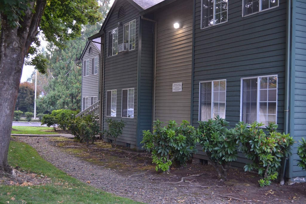 London Pointe Apartments - Tualatin, Oregon