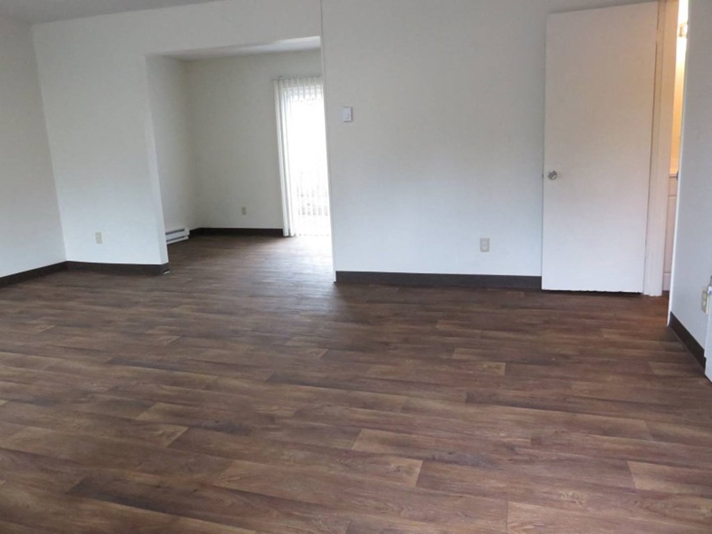 Elizabeth Apartments Living Room