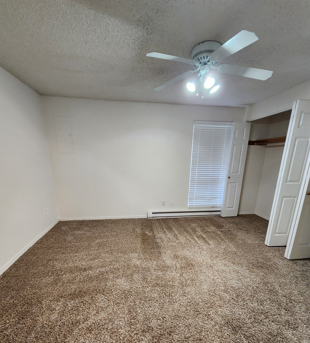 French Glen Apartments Bedroom