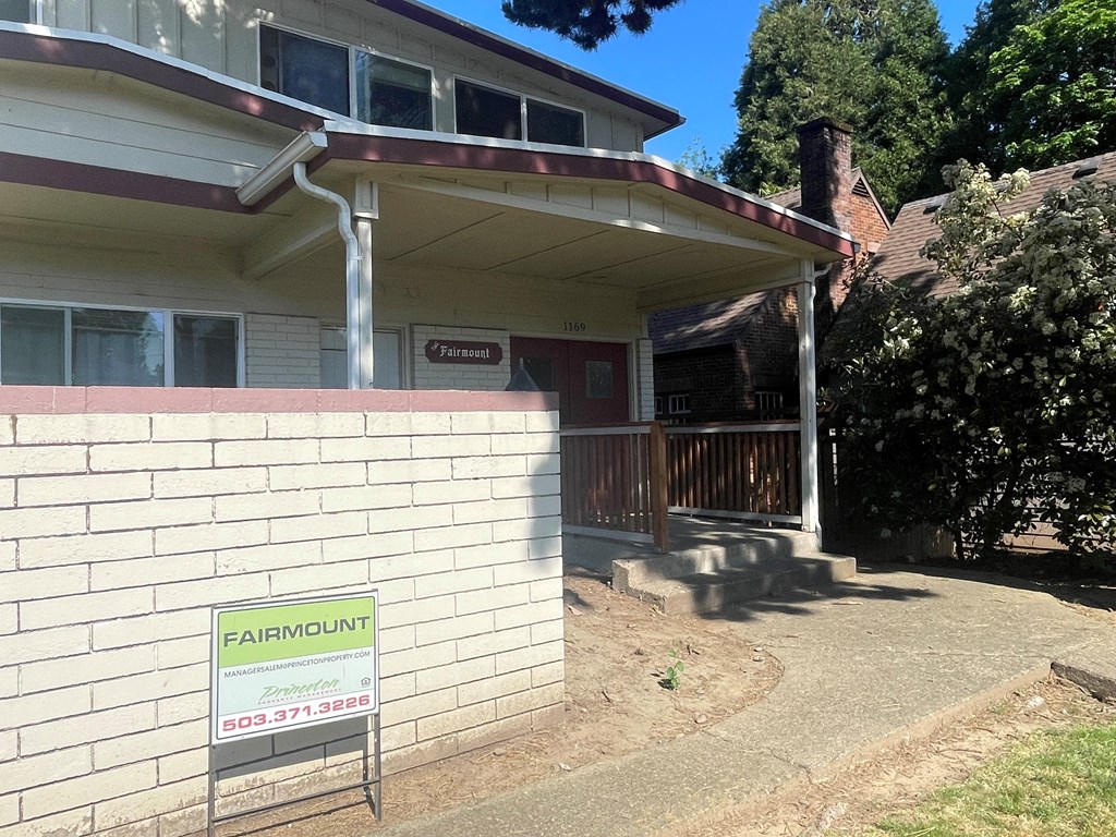 Fairmount Apartments Salem, OR sign