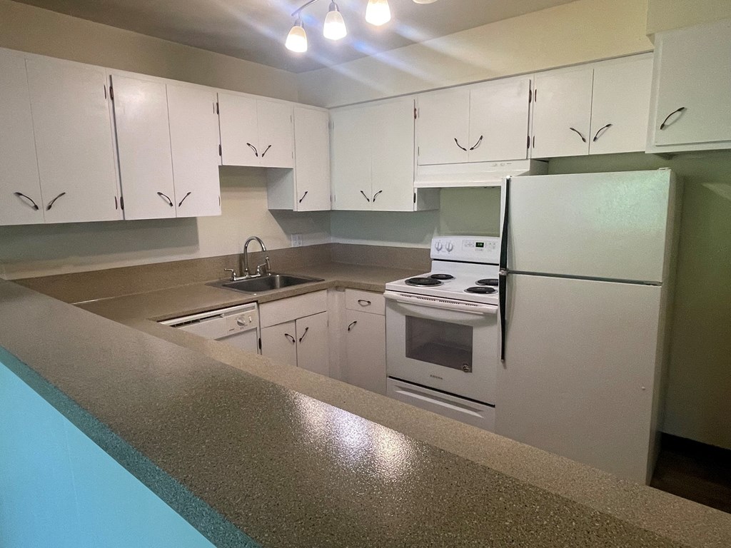 Fairmount Apartments Salem, OR Kitchen