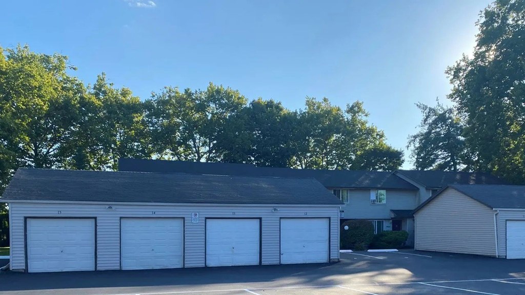 Somerset West Apartments - Portland, Oregon