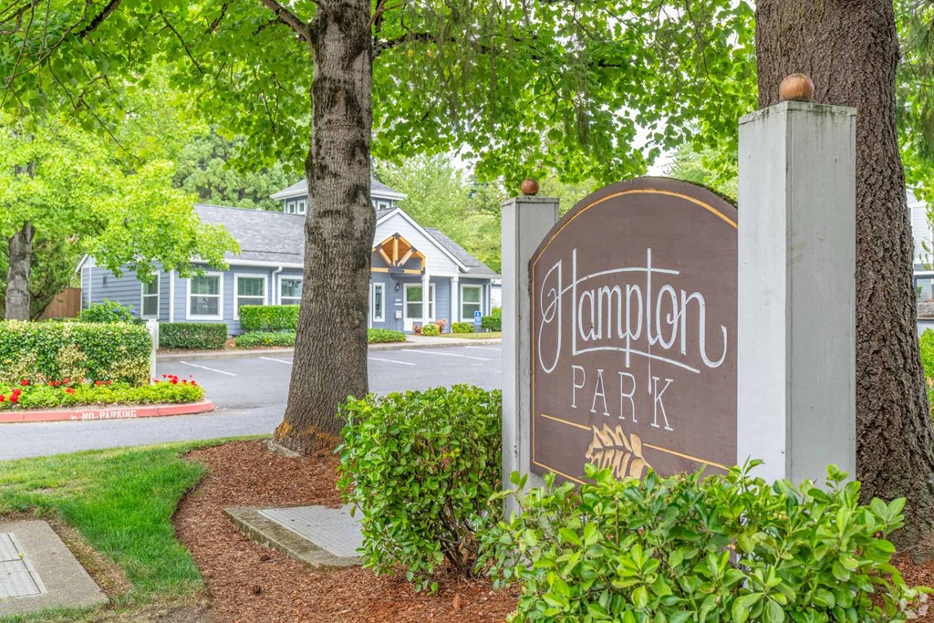 Entrance Sign at Hampton Park