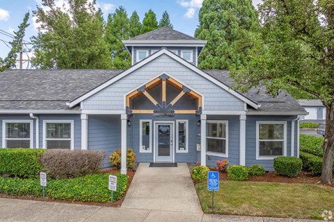 Leasing office at Hampton Park