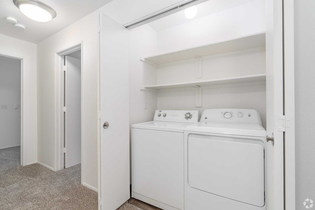 Hampton Park Laundry closet