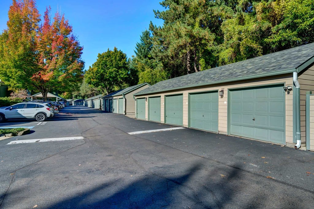 Hampton Ridge Parking Lot and Garages