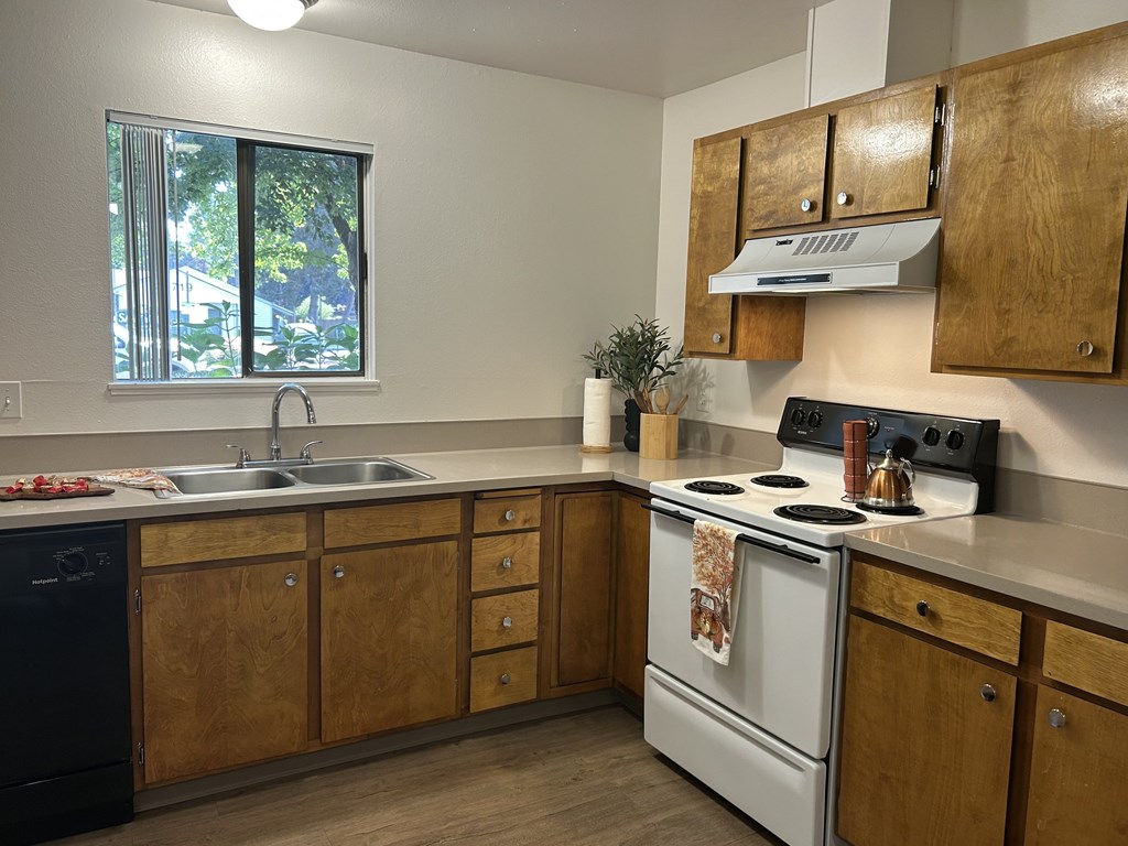 Sawyer Pointe Apartments - Scappoose, Oregon