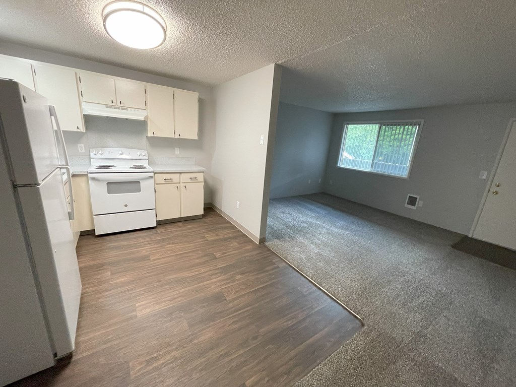 Eagle Point Apartments Vancouver, WA Kitchen