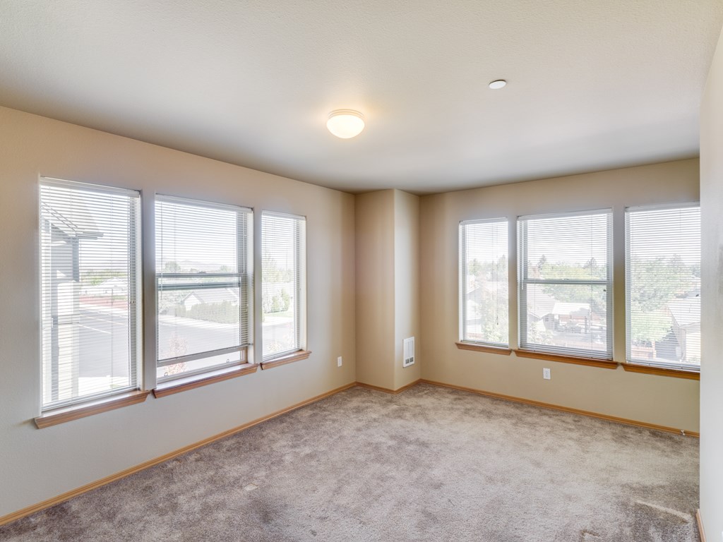 Glacier Vista Apartments Living Room