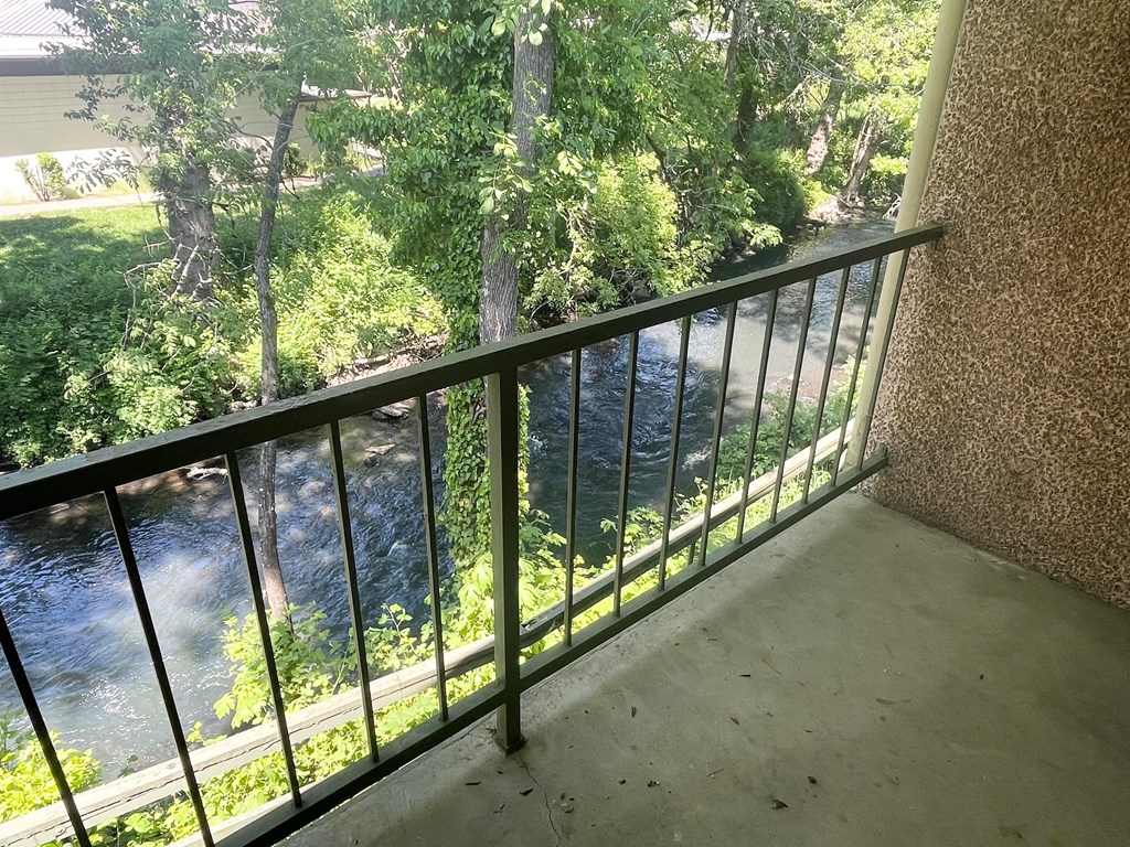 Metro Park Terrace  balcony with a view of a river