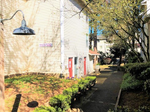Farisswood Apartments Walkway