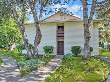 Side of Building - Photo Gallery 8