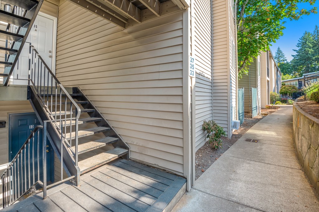 Quail Ridge Apartments Exterior