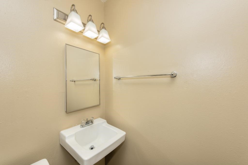 Royal Greens Bathroom