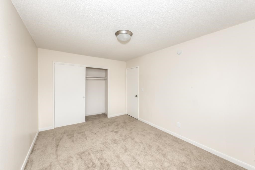 Royal Greens Bedroom View with Closet