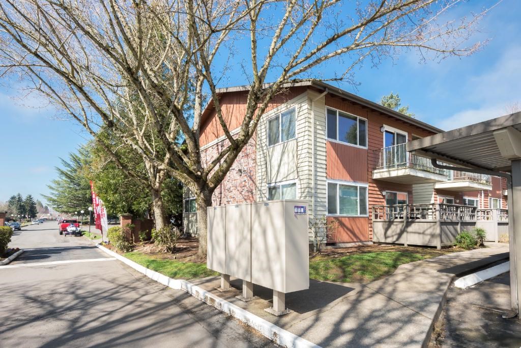 Royal Greens-Mailboxes with View