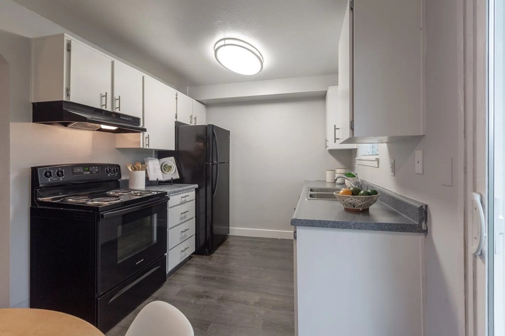 Somerset West Apartments - Portland, Oregon