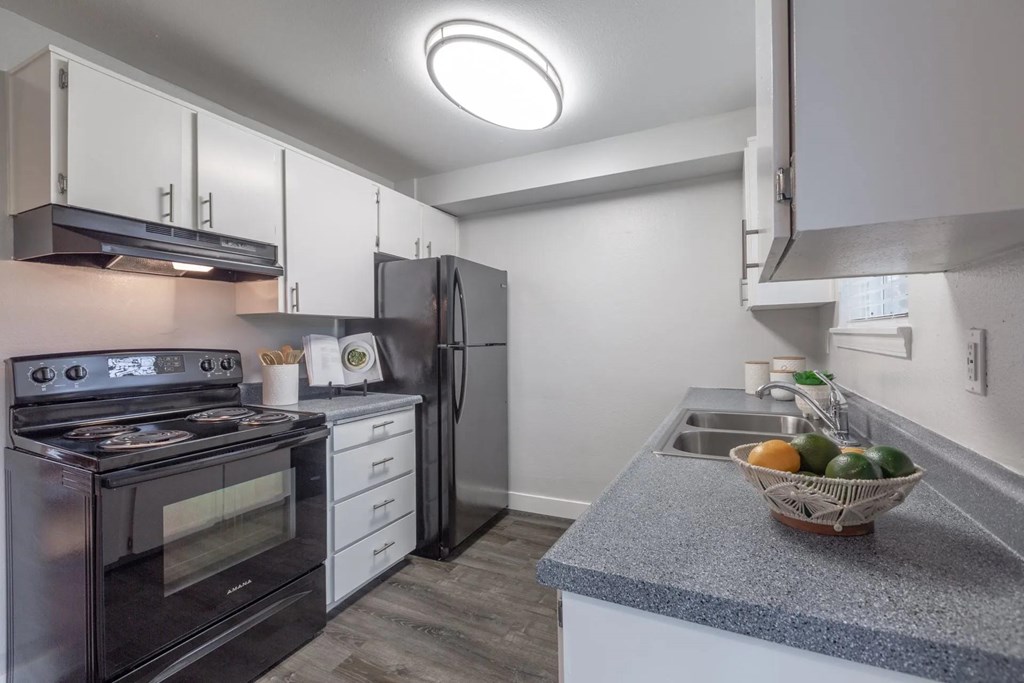 Somerset West Apartments - Portland, Oregon