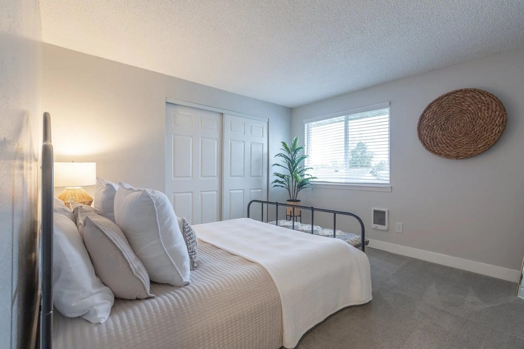 Somerset West Apartments - Portland, Oregon