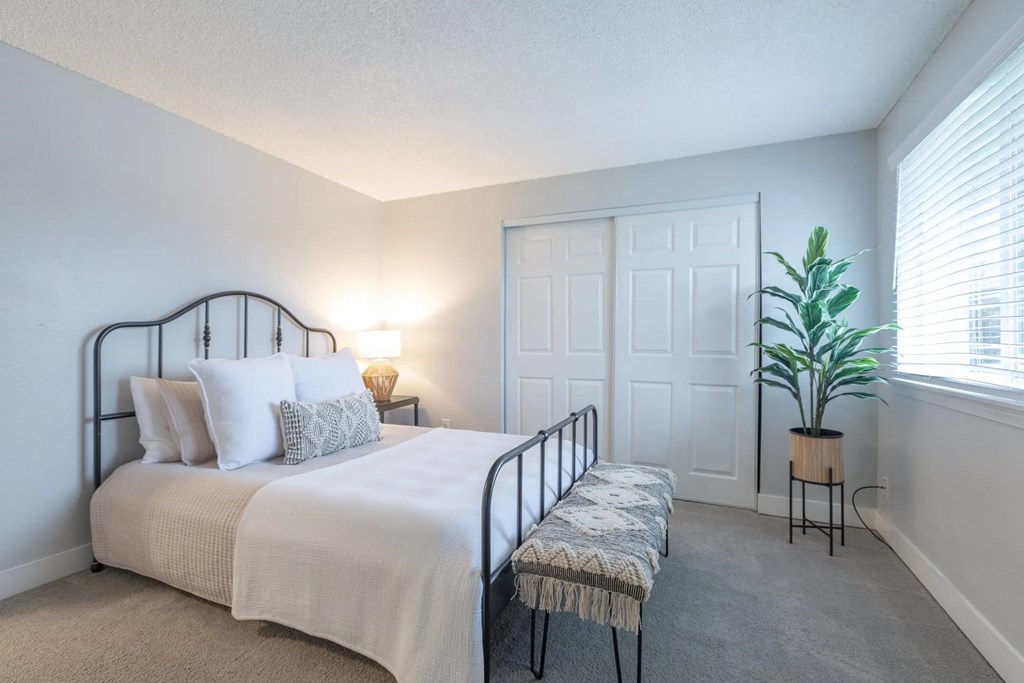 Somerset West Apartments - Portland, Oregon