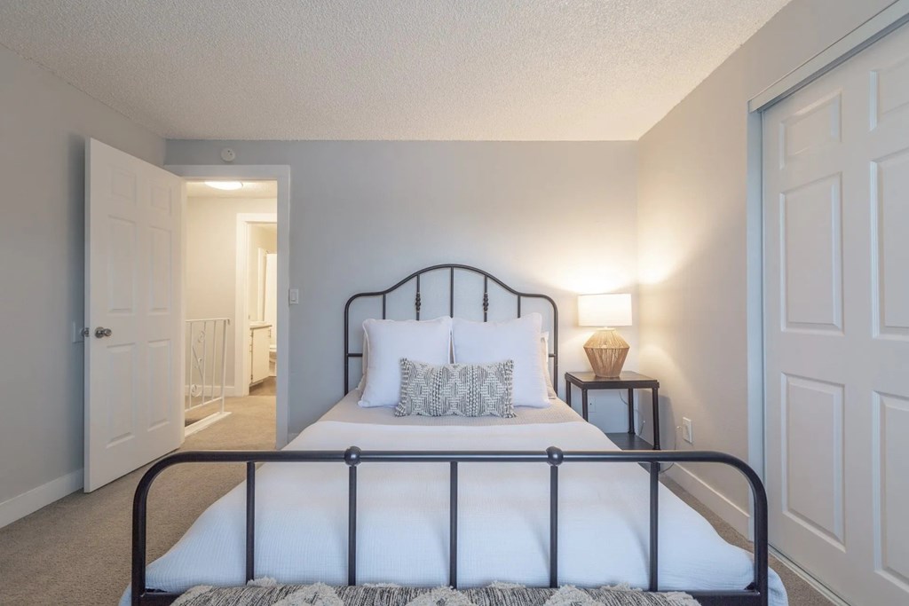 Somerset West Apartments - Portland, Oregon