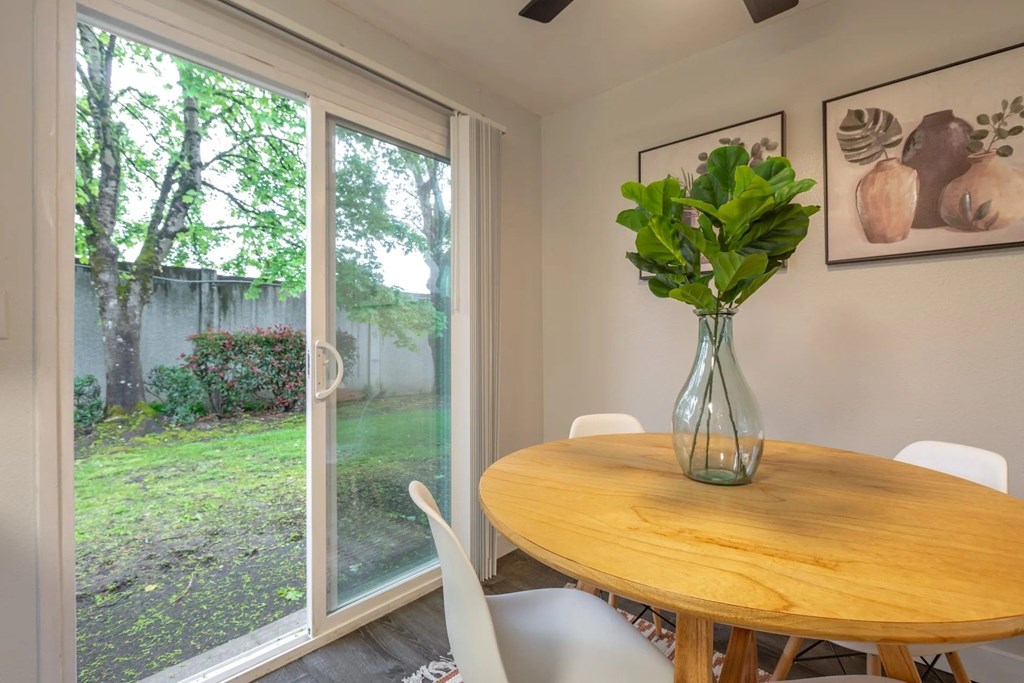 Somerset West Apartments - Portland, Oregon