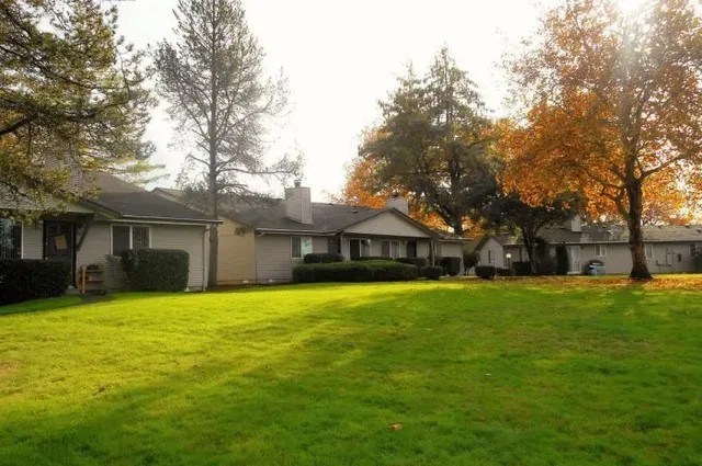 Somerset West Apartments - Portland, Oregon