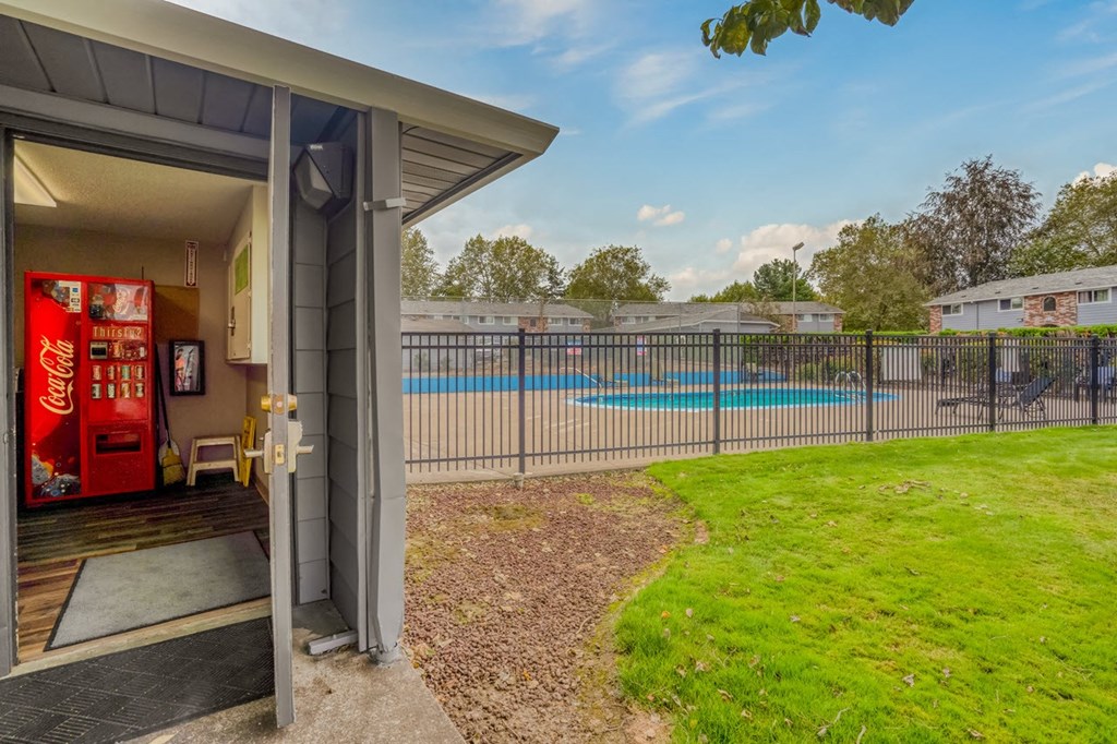 Stafford Court Apartments Pool