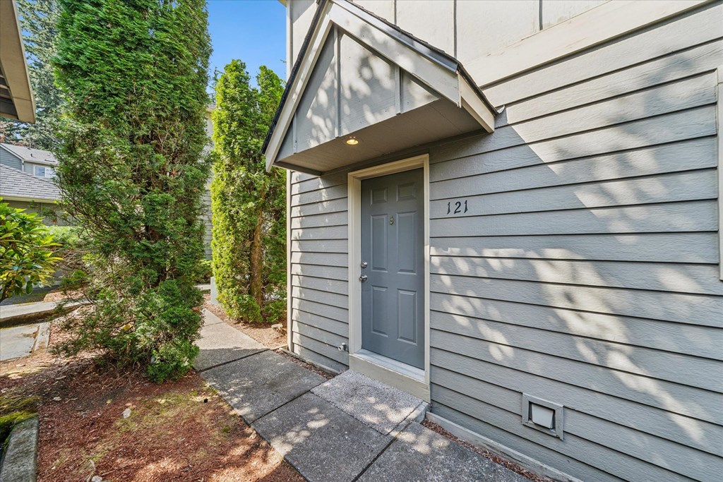 Tuxedo Park Apartments Exterior