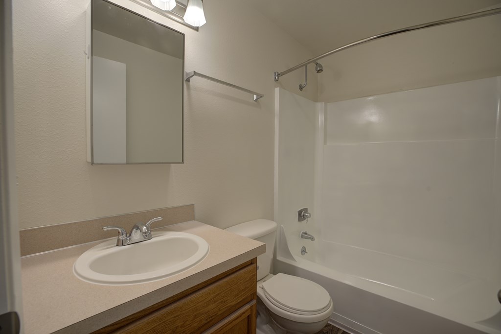 The Ranch Apartments Bathroom