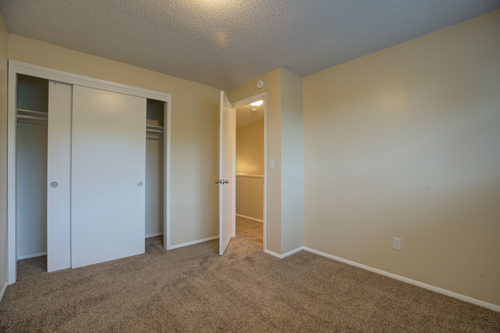 The Ranch Apartments Bedroom