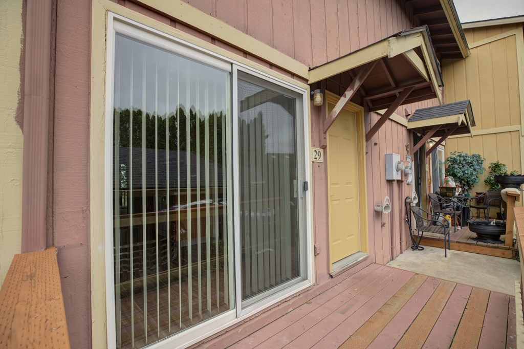 The Ranch Apartments Patio