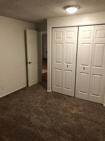 Browning Avenue Apartments Bedroom