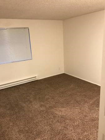 Browning Avenue Apartments Bedroom