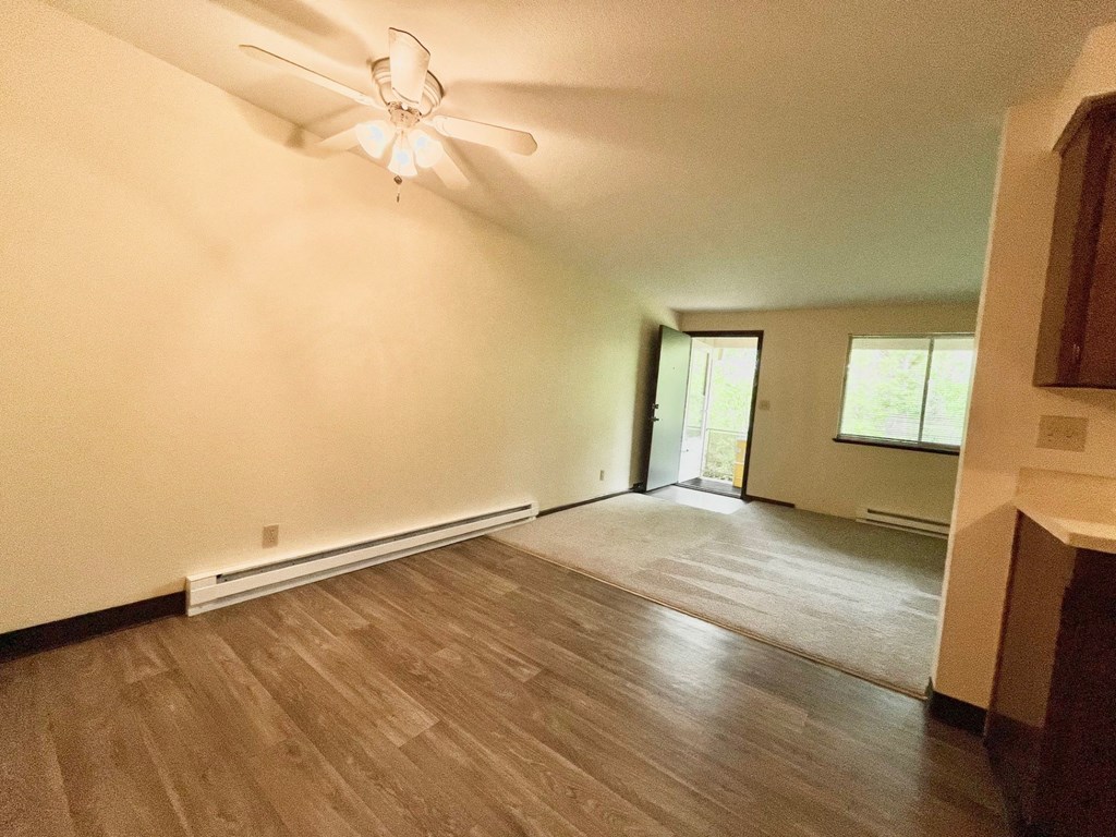 Bush Park Apartments Dining Room