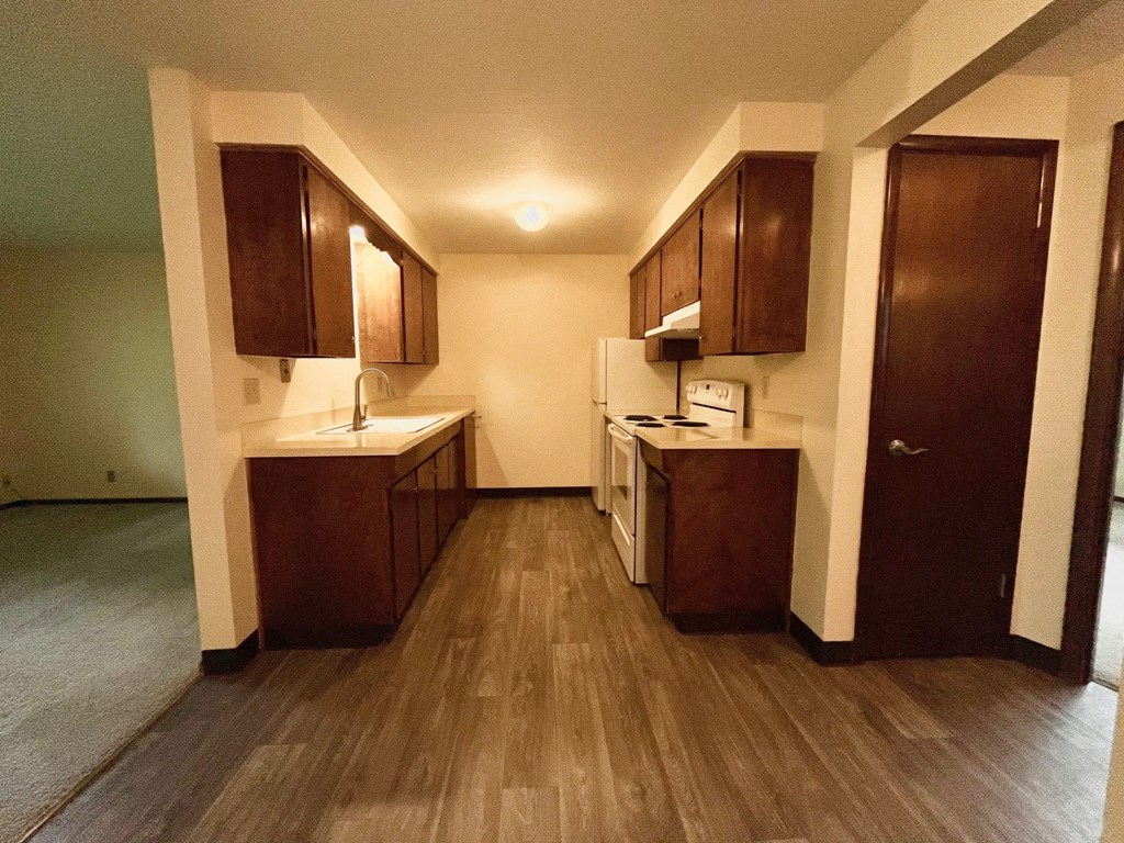 Bush Park Apartments Kitchen