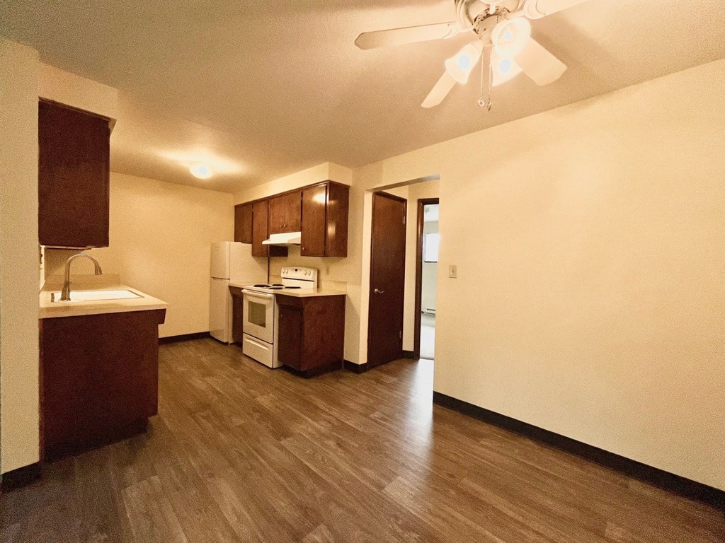 Bush Park Apartments Kitchen