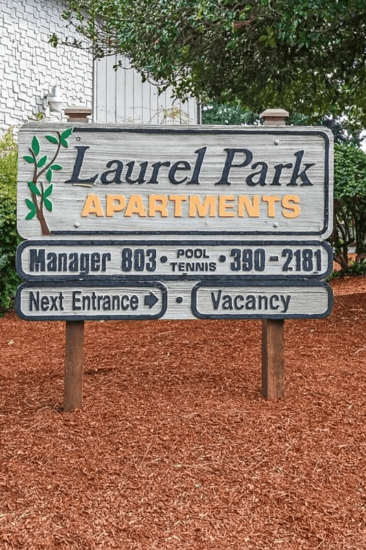 Laurel Park Apartments Sign