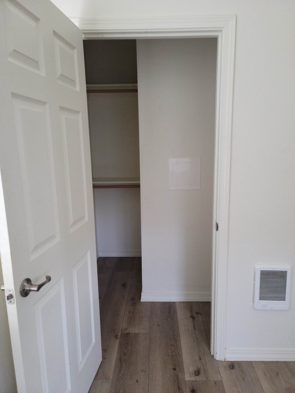 Clark Apartments Vancouver, WA Master Closet