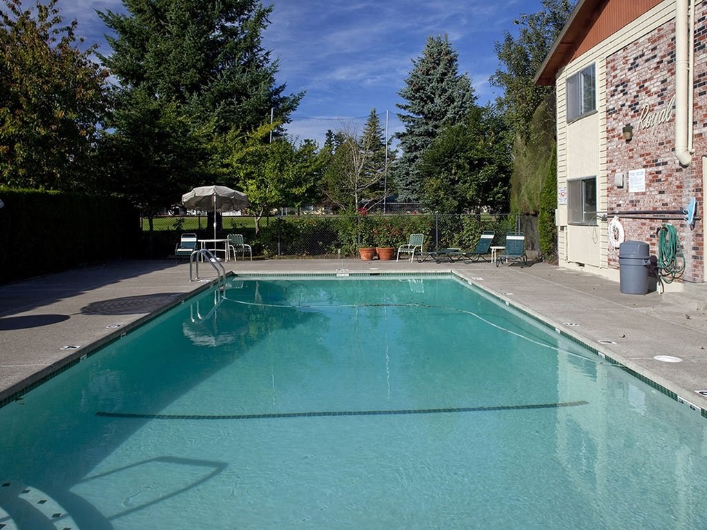 Pool at Royal Greens Apartments, Gresham, OR