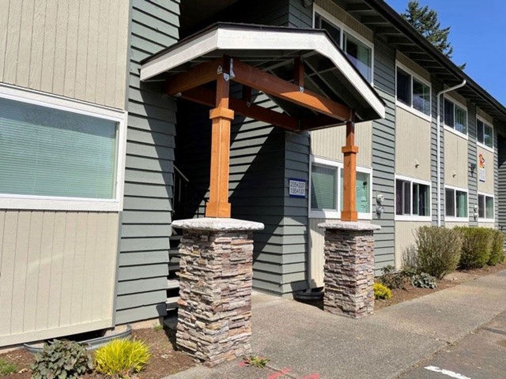 Front of Building at Royal Greens Apartments, Gresham, OR