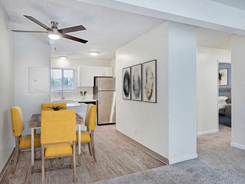 Dining Room - Photo Gallery 3